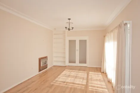 Property photo of 43 Langley Crescent Griffith NSW 2680