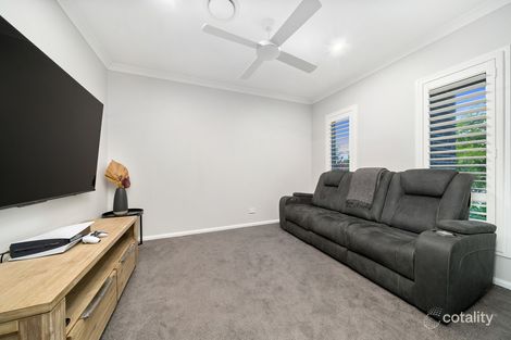 Property photo of 68 Lakeview Promenade Newport QLD 4020