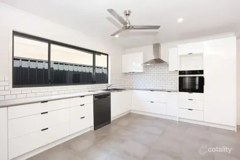 Property photo of 3 River Oak Drive Helensvale QLD 4212