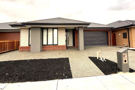 3 Stover Rd, Clyde North, VIC 3978