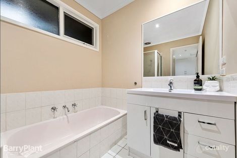 Property photo of 13 Mountain Heath Walk Croydon South VIC 3136