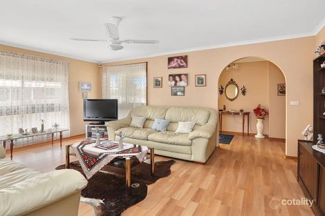 Property photo of 19 Rushden Close Bell Post Hill VIC 3215