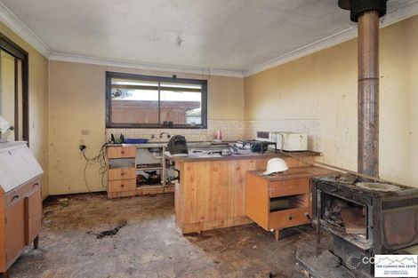 Property photo of 28 Deakin Street Oak Flats NSW 2529