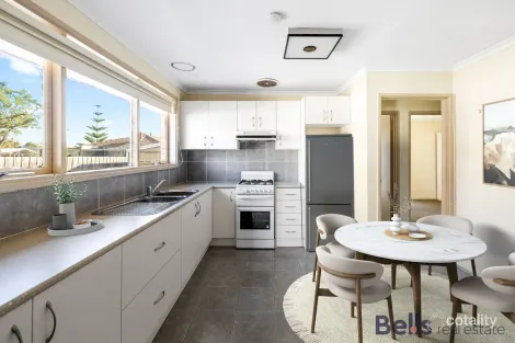Property photo of 1 Wintersun Drive Albanvale VIC 3021