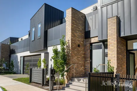 2/22 Mcewan Rd, Heidelberg Heights, VIC 3081