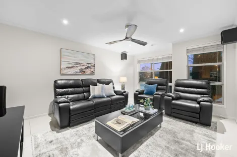 Property photo of 4 De Mole Street Dunlop ACT 2615