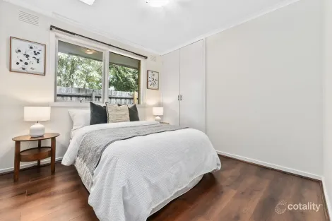 Property photo of 76 Camelot Drive Glen Waverley VIC 3150