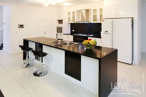 Property photo of 5 Mediterranean Way Epping VIC 3076