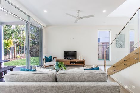 Property photo of 2/76 Settlement Road The Gap QLD 4061