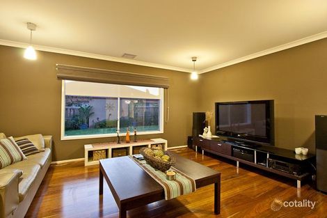 Property photo of 13 Sunview Place Berwick VIC 3806