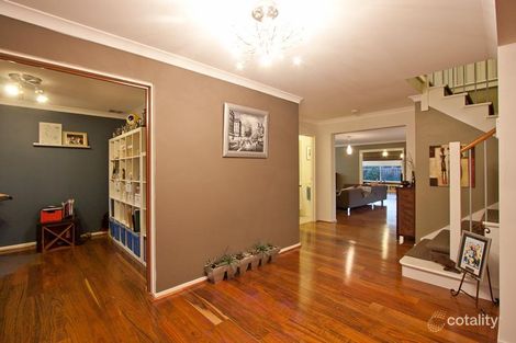 Property photo of 13 Sunview Place Berwick VIC 3806