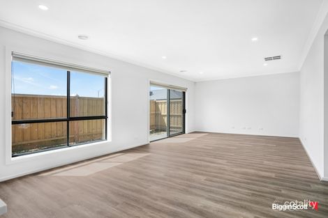Property photo of 11 Salisbury Terrace Mickleham VIC 3064