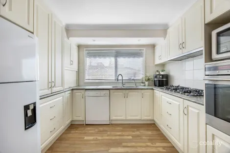 Property photo of 24 McEwen Drive Sunbury VIC 3429