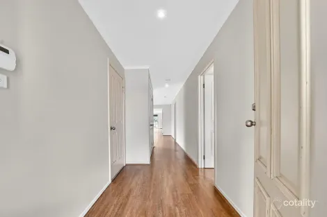Property photo of 48 Bradman Drive Tarneit VIC 3029