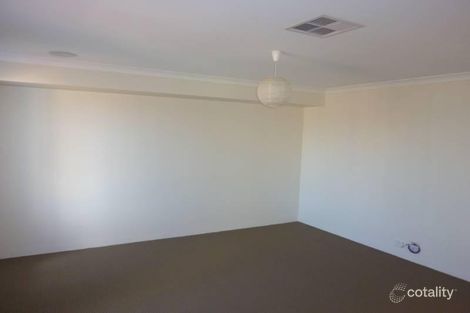 Property photo of 17 Wallingford Crescent Wellard WA 6170