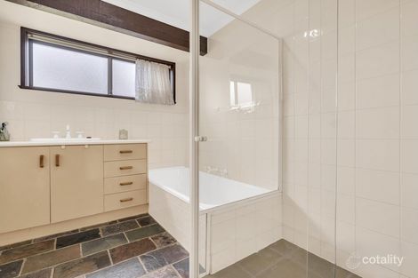 Property photo of 7 St John Place Melton West VIC 3337