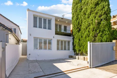 Property photo of 20A Lancaster Road Dover Heights NSW 2030