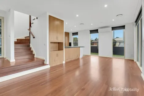Property photo of 32 Mill Lane Williamstown VIC 3016