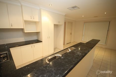 Property photo of 4 Cowan Place Lloyd NSW 2650