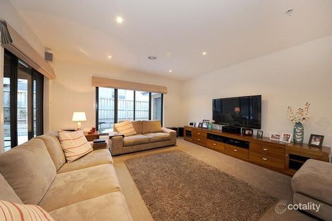 Property photo of 72 Arena Parade Officer VIC 3809