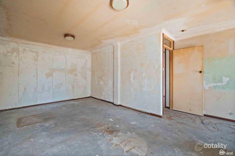 Property photo of 18 Lindy Way Camillo WA 6111