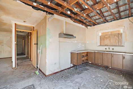 Property photo of 18 Lindy Way Camillo WA 6111