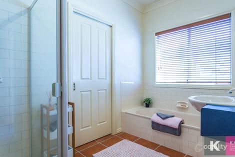 Property photo of 5 Mitchell Close Pakenham VIC 3810