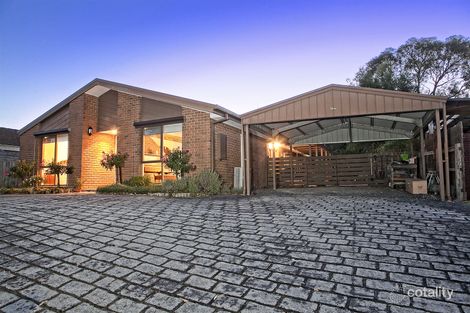 Property photo of 17 Australis Close Langwarrin VIC 3910