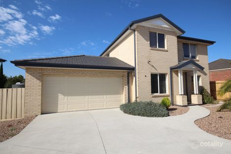 10 Mcquinn Cl, Lovely Banks, VIC 3213