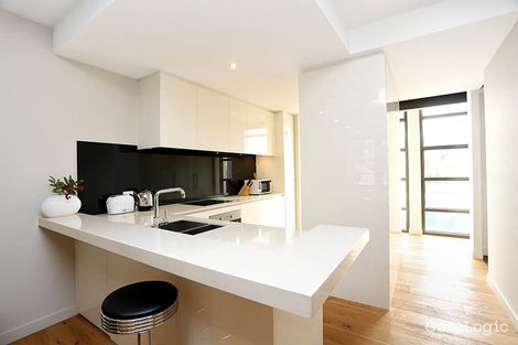 Property photo of 104/133 Railway Place Williamstown VIC 3016