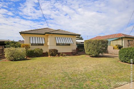 Property photo of 19 Manoora Avenue Mount Austin NSW 2650