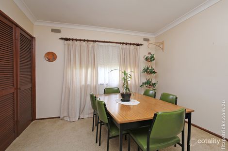 Property photo of 19 Manoora Avenue Mount Austin NSW 2650