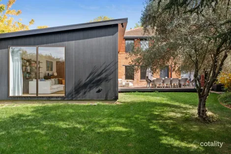 55 Sturt Ave, Narrabundah, ACT 2604