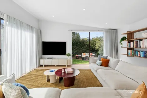 Property photo of 55 Sturt Avenue Narrabundah ACT 2604