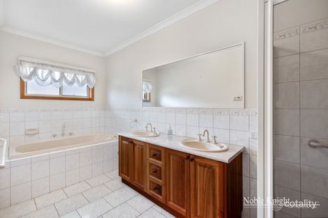 Property photo of 61 Meadowgate Drive Chirnside Park VIC 3116