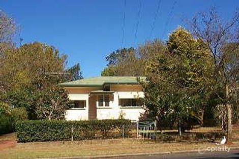 110 Taylor St, Newtown, QLD 4350