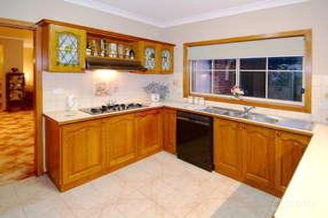Property photo of 2 Patrick Close Greensborough VIC 3088