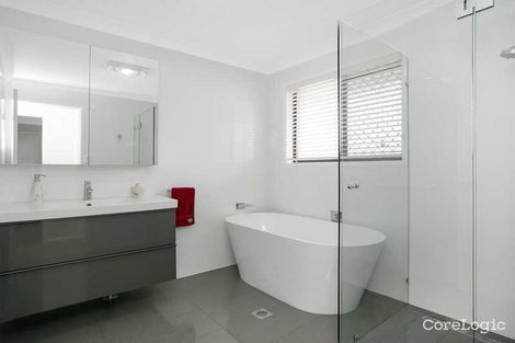 Property photo of 4 Cammeray Court Robina QLD 4226
