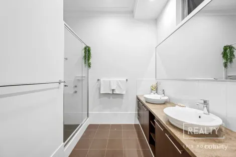 Property photo of 21 Alver Road Doubleview WA 6018