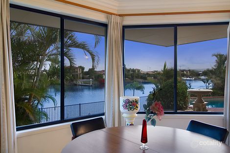 Property photo of 14 Saltair Grove Helensvale QLD 4212