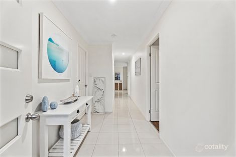 Property photo of 9 Goldcrest Drive Upper Coomera QLD 4209