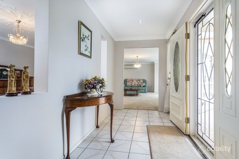 Property photo of 9 Jefferies Place Sandstone Point QLD 4511
