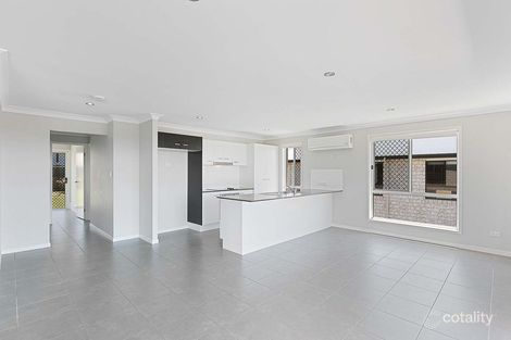 Property photo of 13 Steel Street Nikenbah QLD 4655