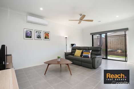 Property photo of 23 Milliners Avenue Keysborough VIC 3173