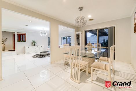 Property photo of 293 James Cook Drive Endeavour Hills VIC 3802