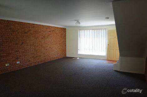 Property photo of 2/11 Floribunda Close Warabrook NSW 2304