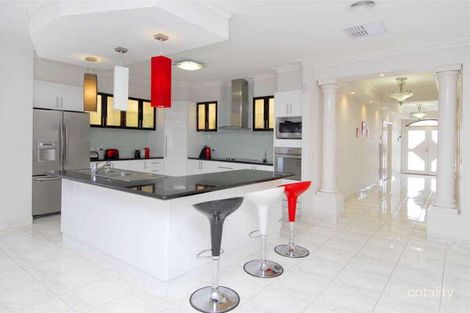 Property photo of 4 McPherson Boulevard Roxburgh Park VIC 3064