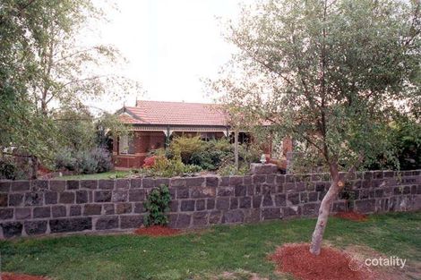 Property photo of 10 Bampton Mews Craigieburn VIC 3064