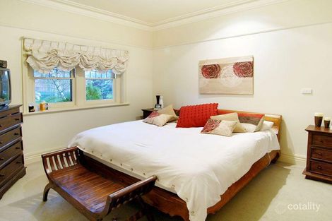 7 Loudon Rd, Burwood, VIC 3125