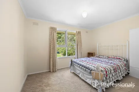 Property photo of 6 Robert Court Croydon VIC 3136